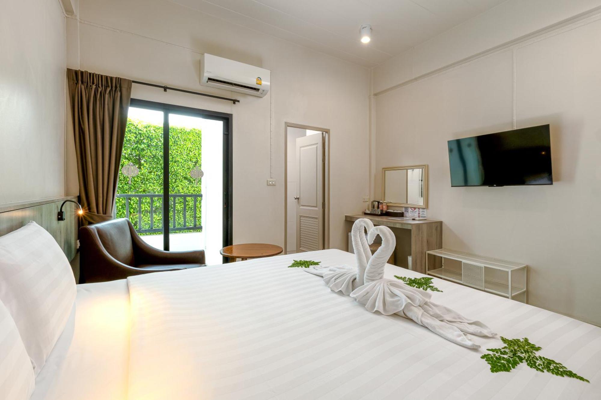 Ang Pao Hotel Пхукет Экстерьер фото